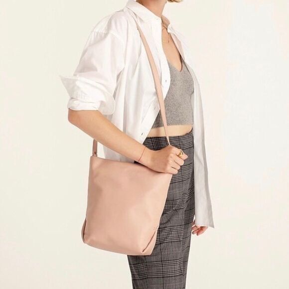 J. Crew Oslo soft leather bucket bag. Ideal for your iPad or bottle water - Picture 2 of 16
